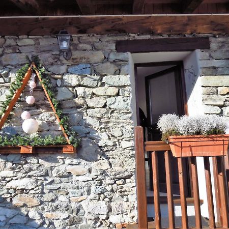 Ferienwohnung Lo Gnomo Sotto Al Glicine Châtillon Exterior foto