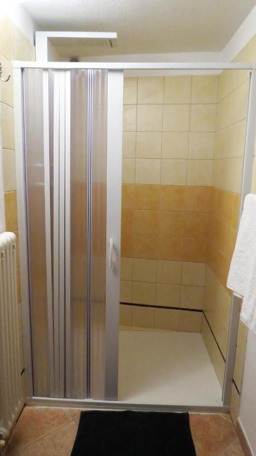 Ferienwohnung Lo Gnomo Sotto Al Glicine Châtillon Exterior foto