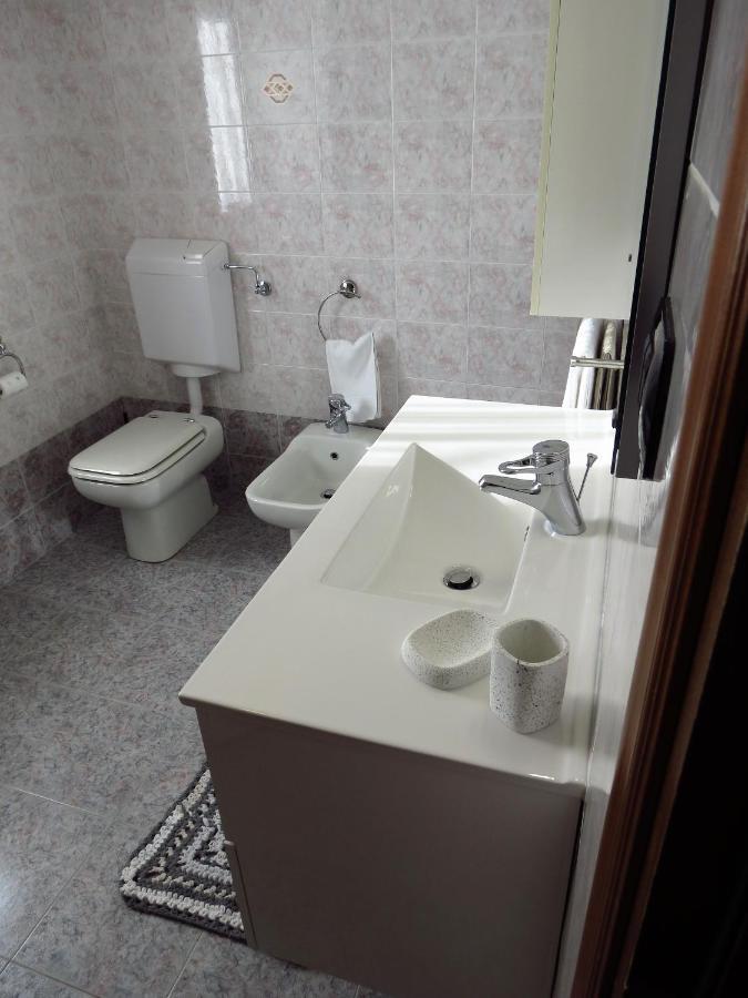 Ferienwohnung Lo Gnomo Sotto Al Glicine Châtillon Exterior foto