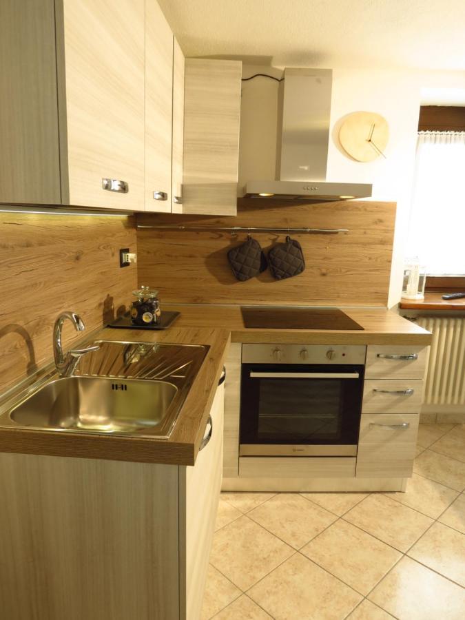 Ferienwohnung Lo Gnomo Sotto Al Glicine Châtillon Exterior foto