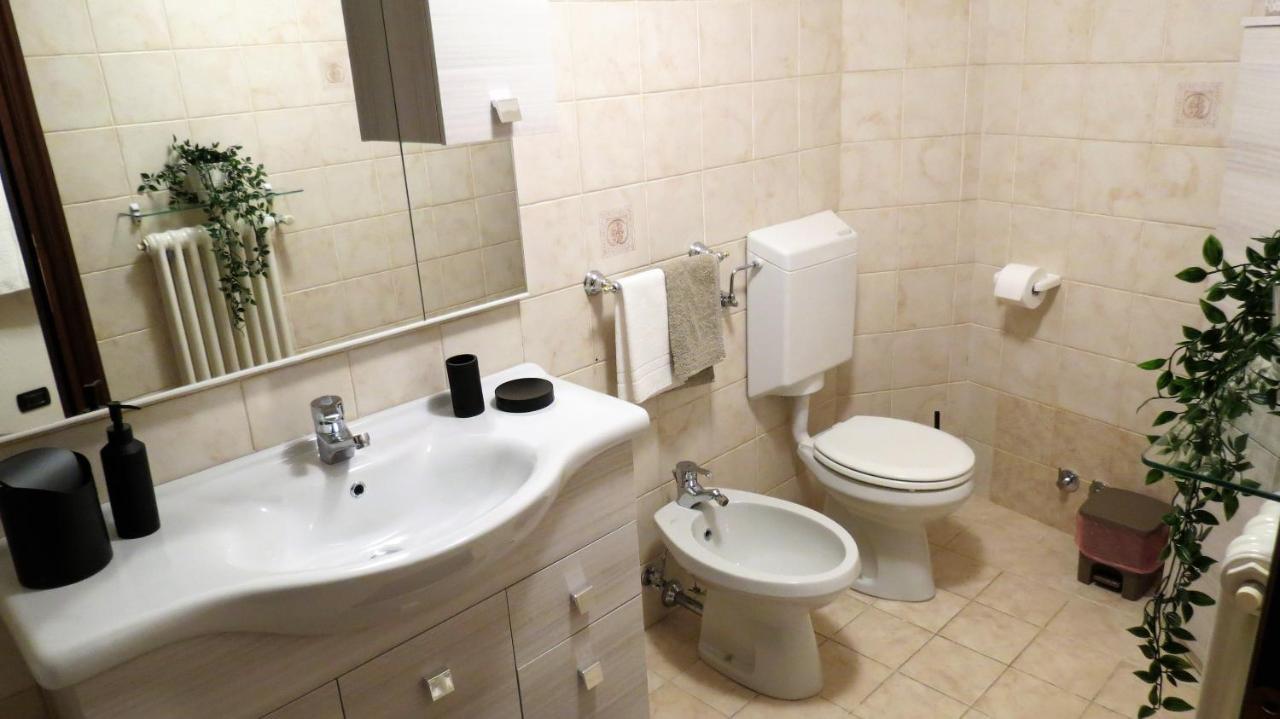 Ferienwohnung Lo Gnomo Sotto Al Glicine Châtillon Exterior foto