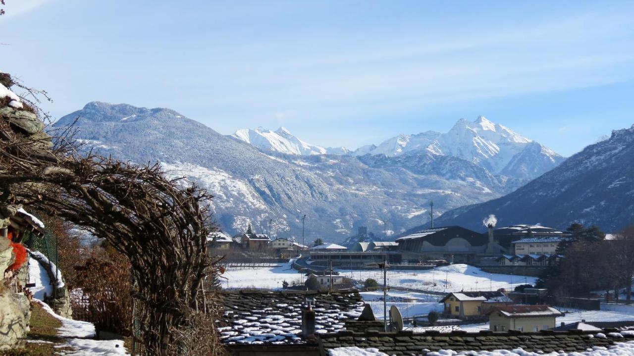 Ferienwohnung Lo Gnomo Sotto Al Glicine Châtillon Exterior foto